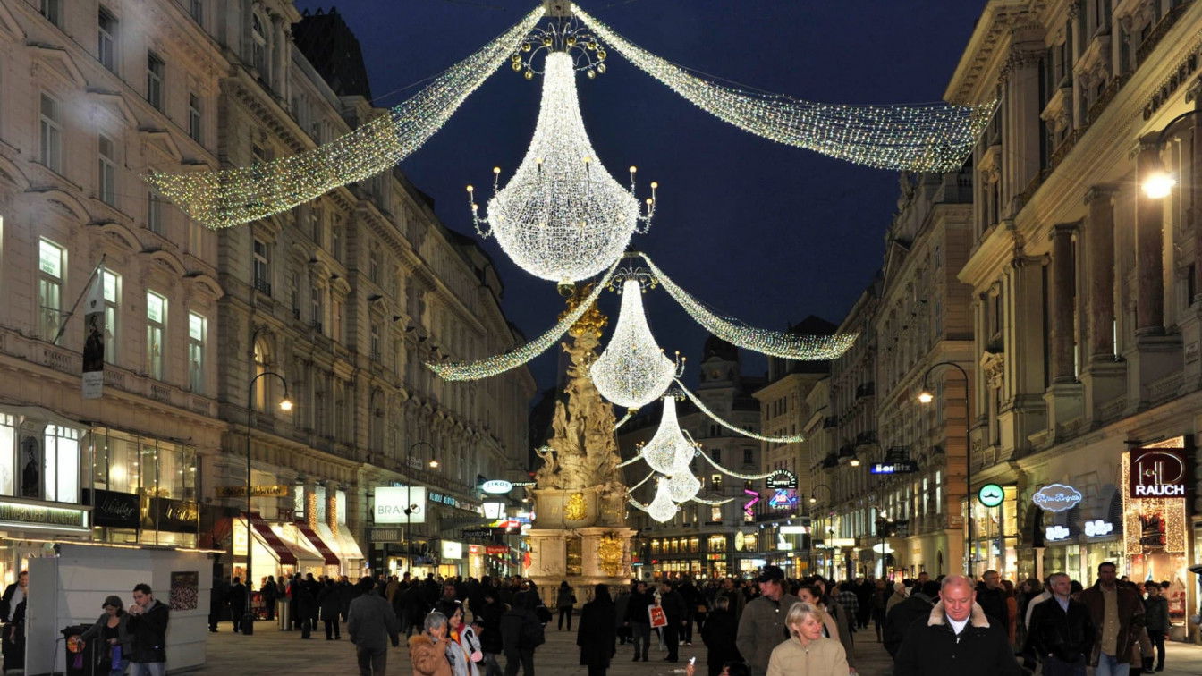 Weihnachtsbeleuchtung am Wiener Graben (c) Schaub-Walzer | PID Weihnachtsbeleuchtung am Wiener Graben
