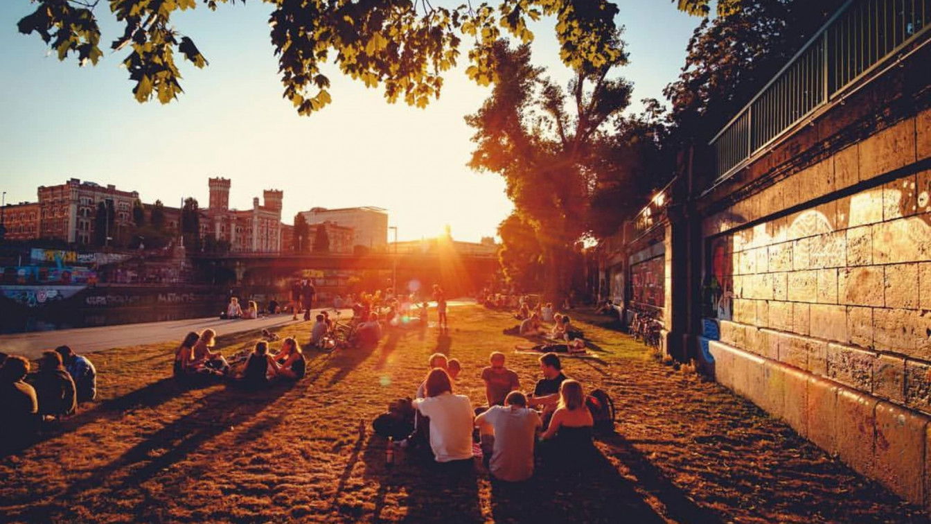 (c) @axel_guelcher | Instagram Donaukanal Wien