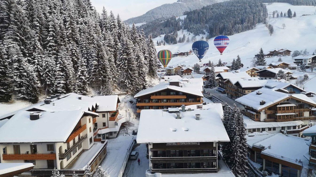 Nach uns starteten noch 49 andere Ballone. (c) Viktoria Klimpfinger | 1000things Heißluftballonfahrt Österreich
