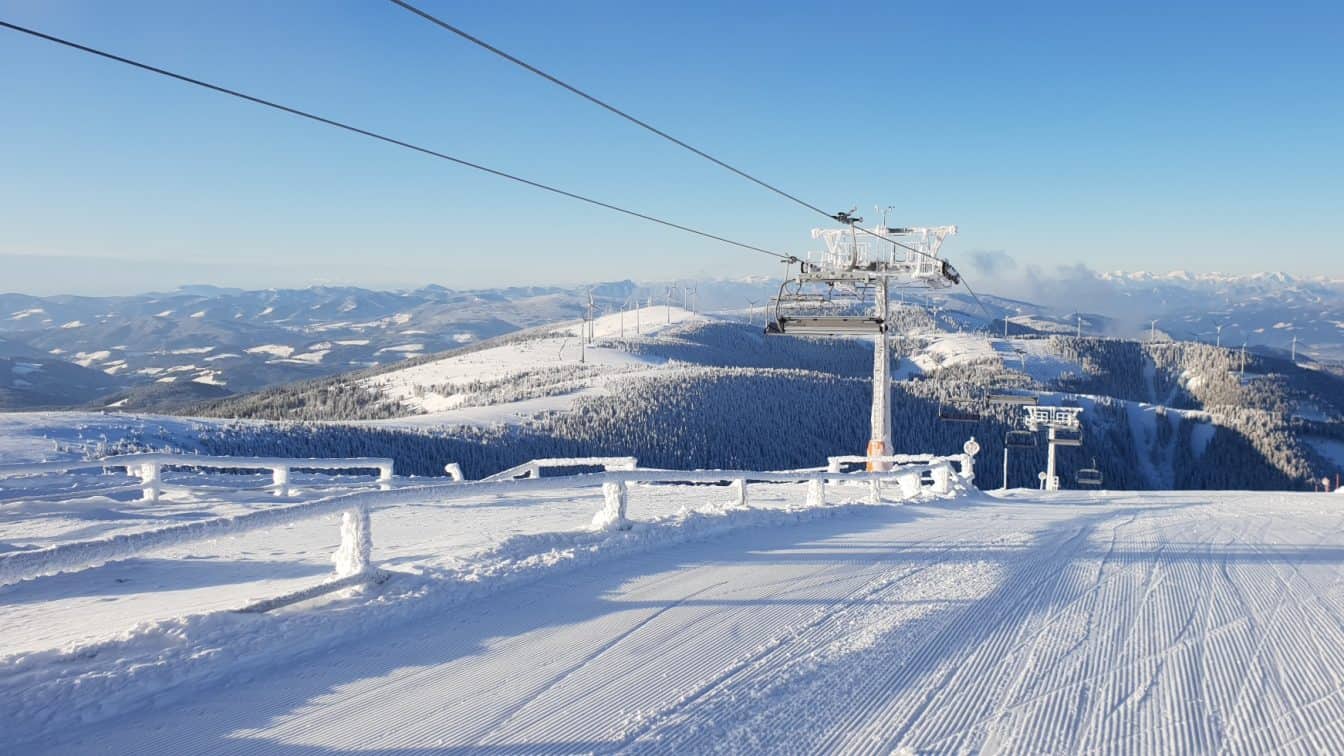 Stuhleck (c) Stuhleck Schnee auf den Pisten in Stuhleck (c) Stuhleck