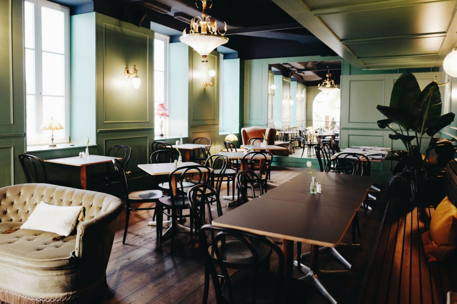 Guide für Schwangere in Wien: Der Adlerhof im 7. Bezirk von innen – hier gibt es gute alkoholfreie Cocktails