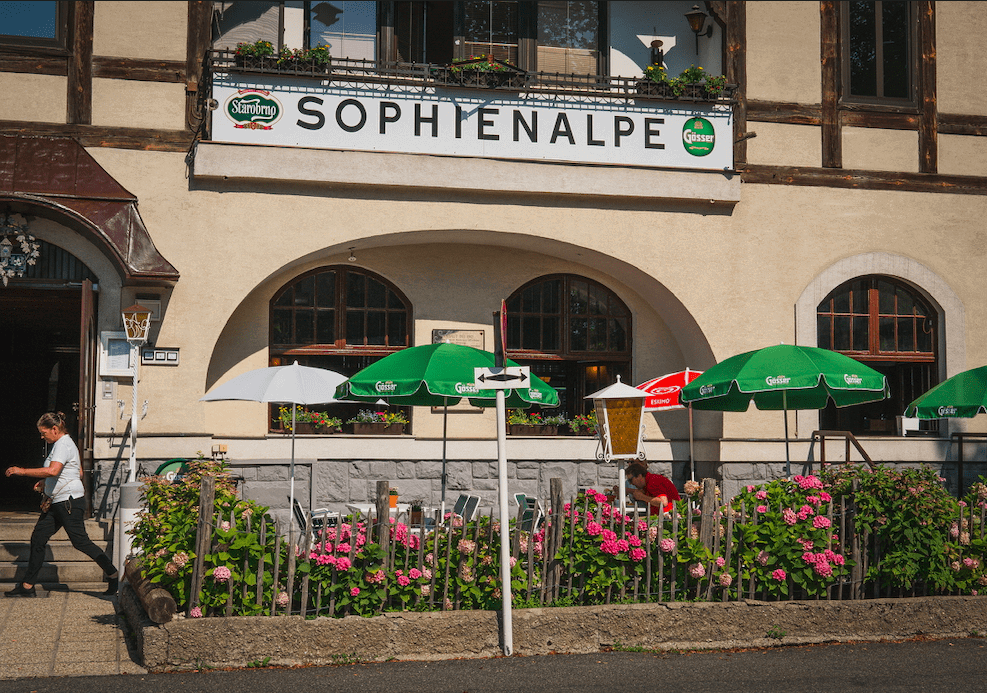 Das Ausflugslokal Sophienalpe lockt mit Köstlichkeiten vom Feinsten! | (c) Philipp Wieser