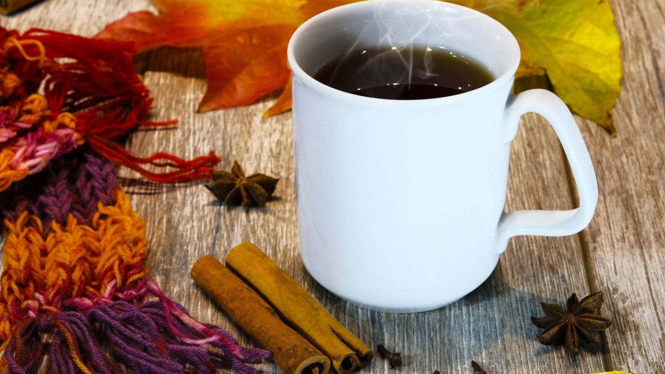 https://pixabay.com/de/photos/gl%C3%BChwein-wein-weihnachten-zimt-2938086/ Punsch Glühwein zum mitnehmen Wien