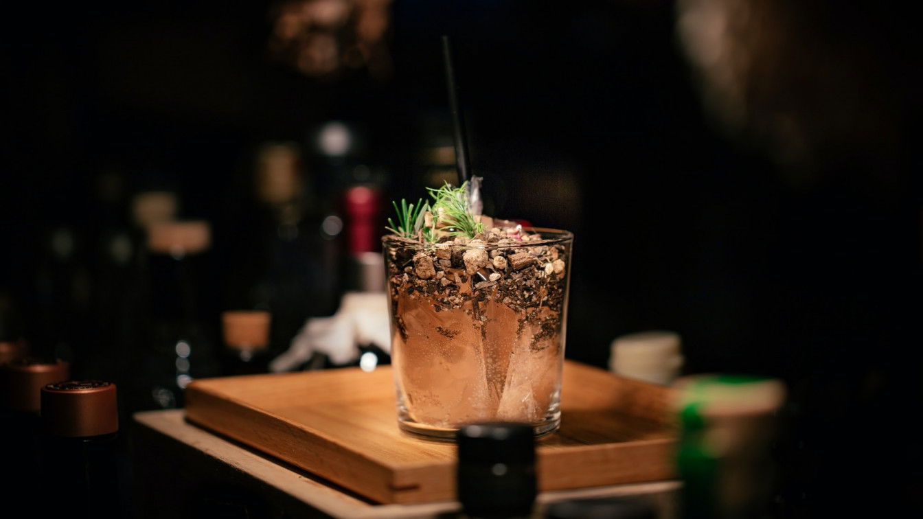 (c) Ash Edmonds | Unsplash Drink