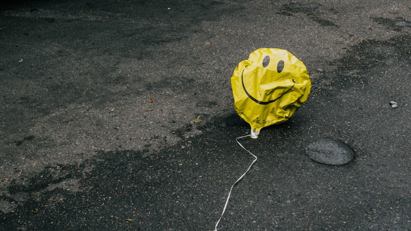 https://unsplash.com/photos/qDbnNDF2jZ4