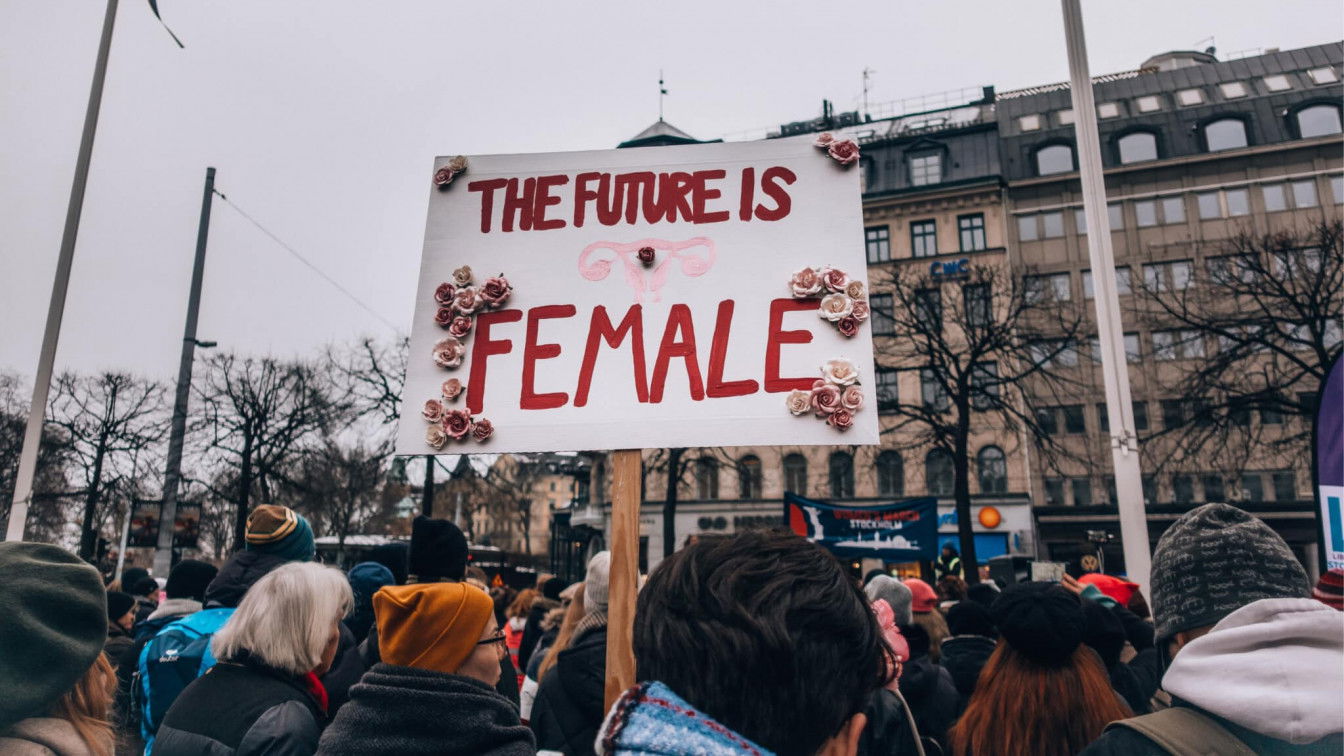 (c) Lindsey LaMont
https://unsplash.com/photos/hUWINRMPvsc Frauentag Wien