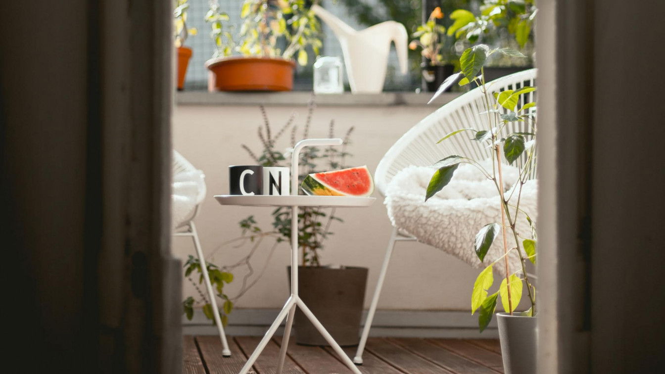 https://unsplash.com/photos/2qzubI-L6BA Privilegien Balkon