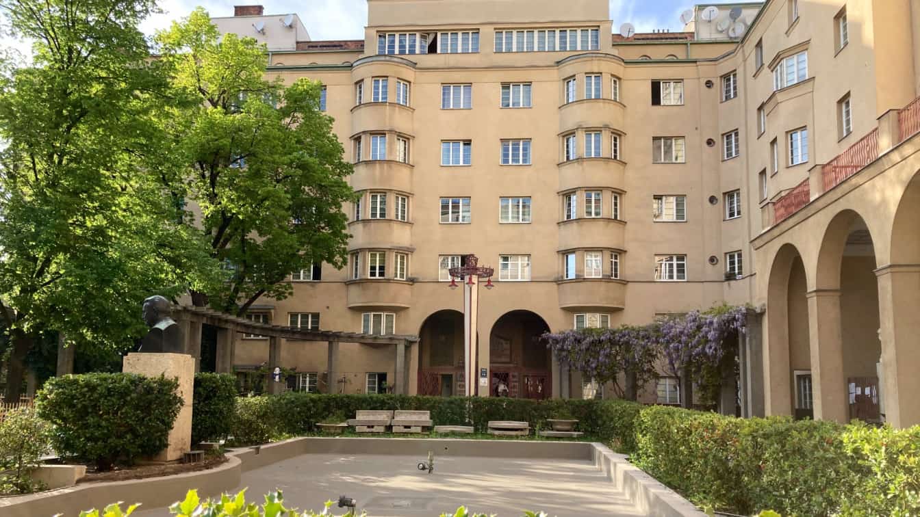 Der Reumannhof in Wien-Margareten (c) Alissa Hacker | 1000things Der Reumannhof in Wien-Margareten (c) Alissa Hacker | 1000things
