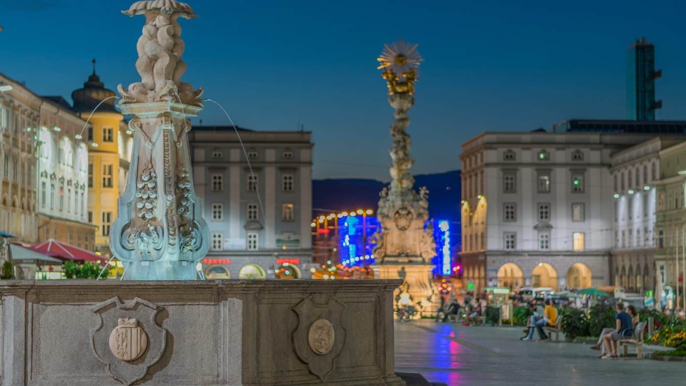 https://pixabay.com/de/photos/linz-ober%C3%B6sterreich-%C3%B6sterreich-3743776/ Linz