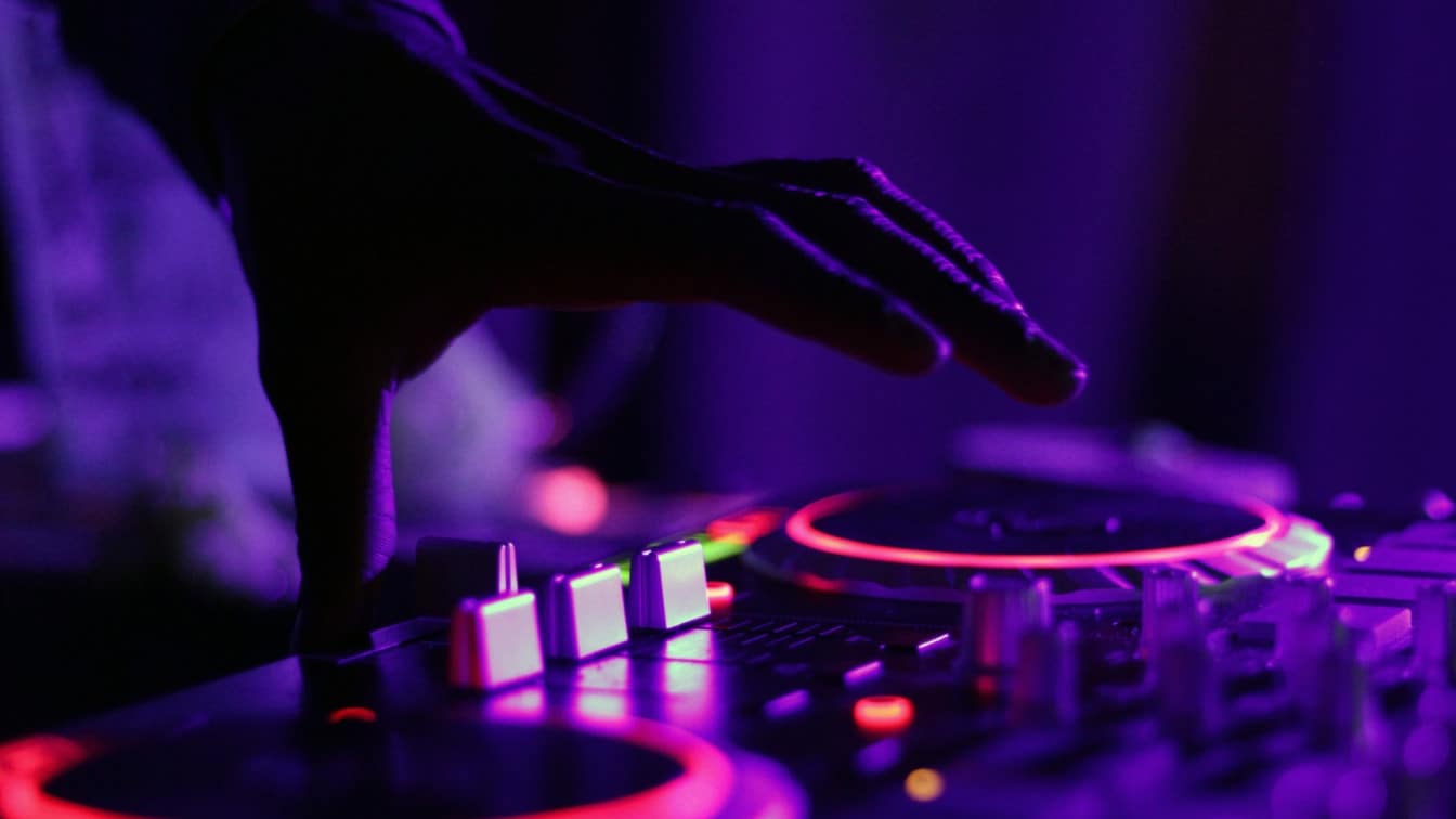 (c) Pixabay Turntable