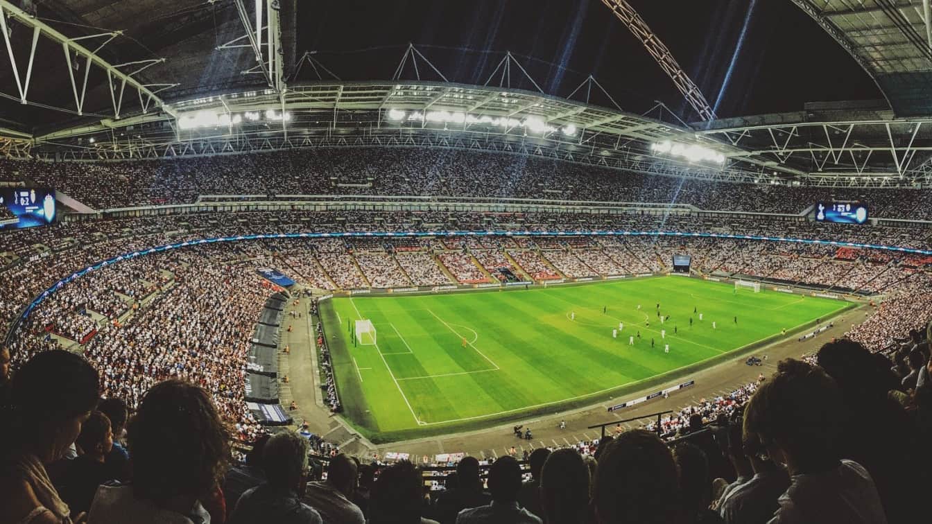 https://pixabay.com/de/photos/publikum-fu%c3%9fball-stadion-1866738/ Österreich Nationalmannschaft EM
