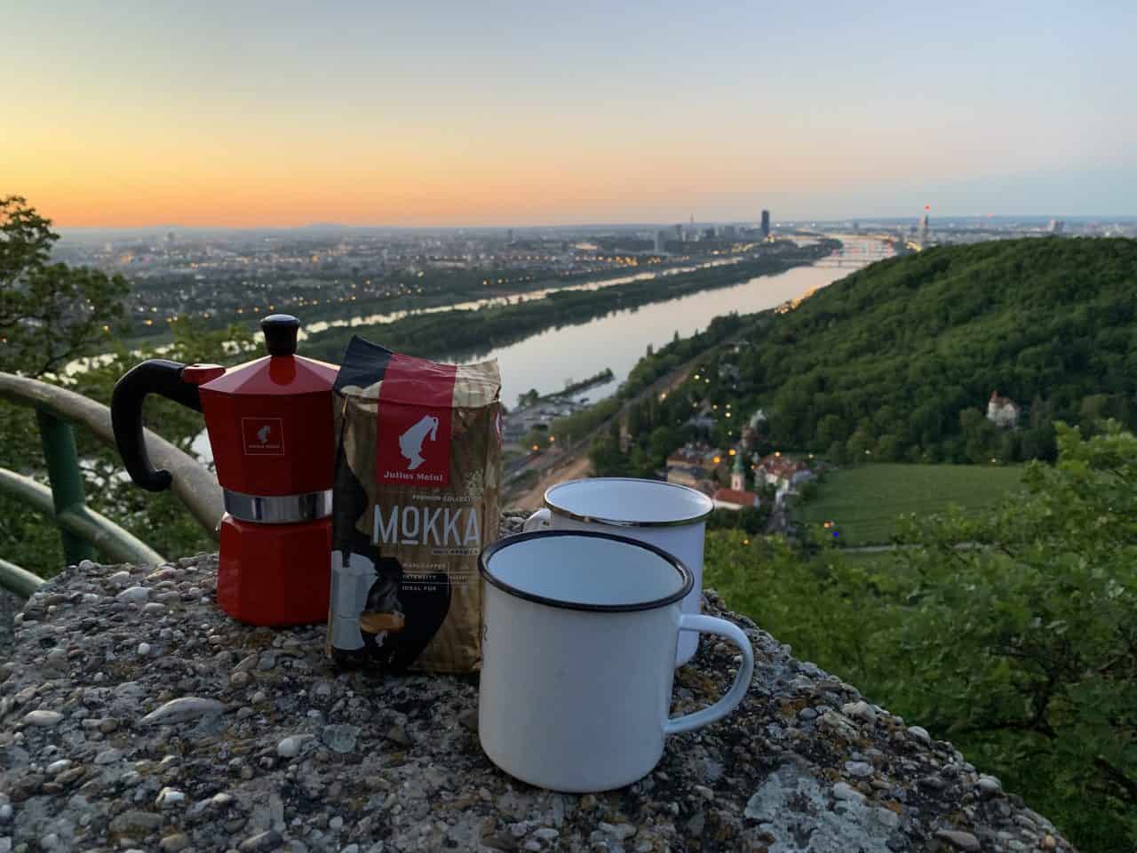 Kaffeegenuss über der Stadt, Sponsored (c) Lisa Oberndorfer | 1000things