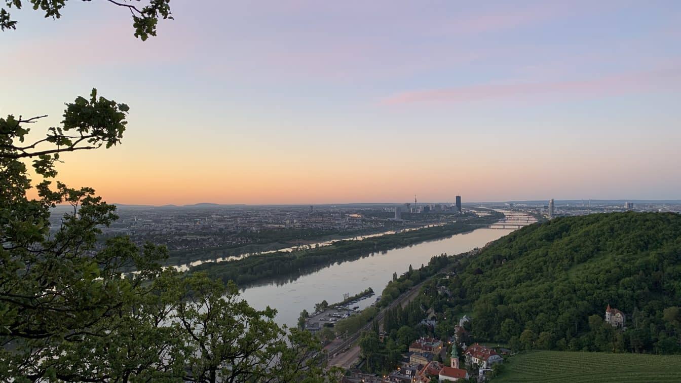 Sonnenaufgang über Wien, Sponsored (c) Lisa Oberndorfer | 1000things Morgenwanderung Meinl, Sponsored (c) Lisa Oberndorfer | 1000things