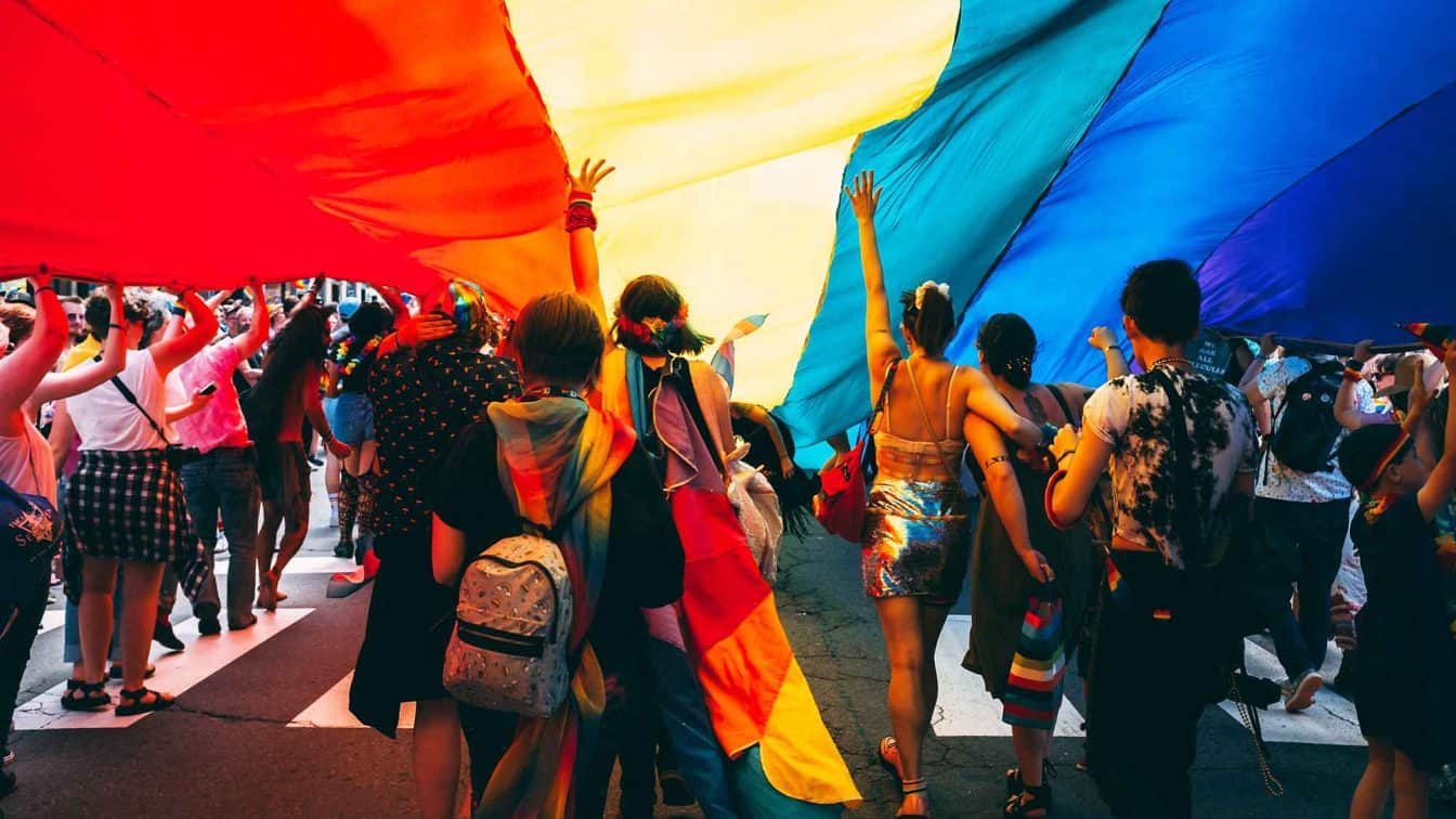 Fakten zur Pride Season Pride Season