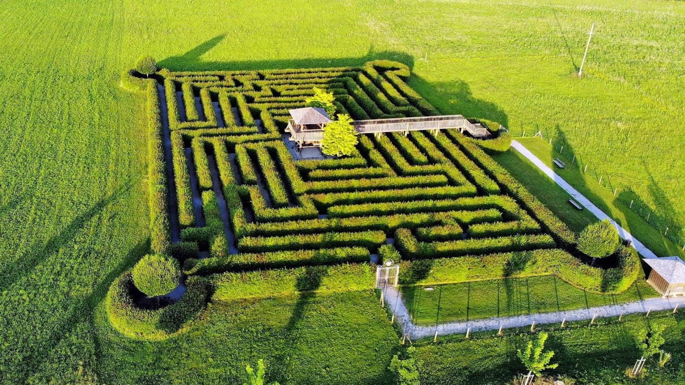 (c) Michael Kristan Labyrinth Schloss Rosegg