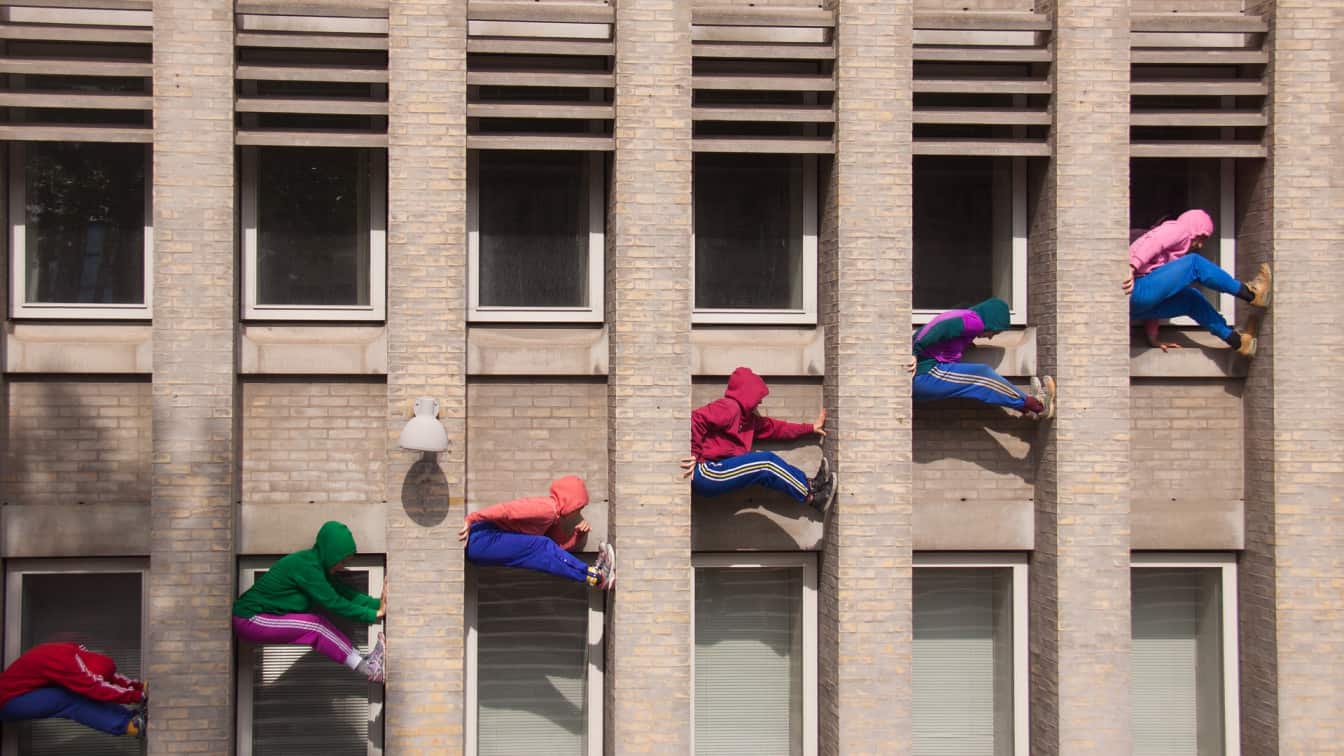 https://pixabay.com/de/photos/menschen-k%c3%bcnstler-kunst-fassade-2531966/ bouldern wien