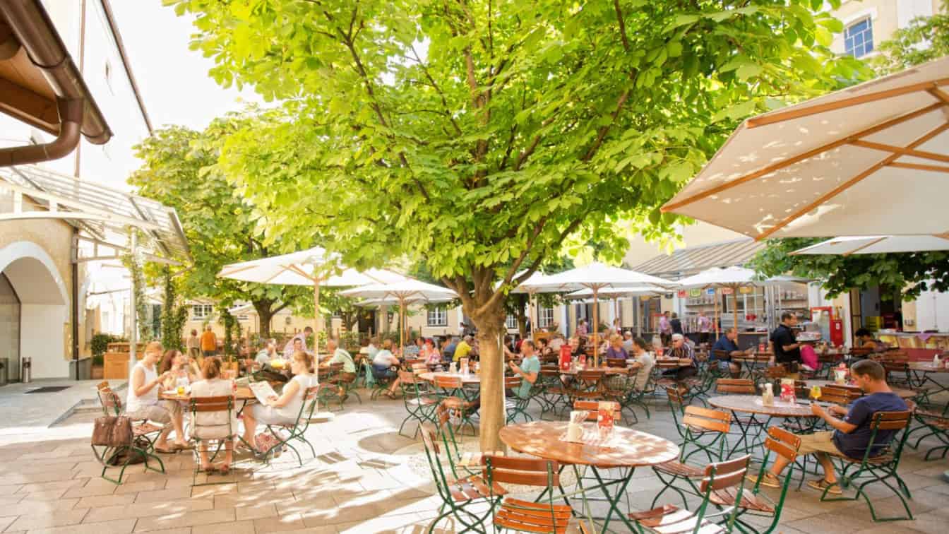 (c) Standbild.at Stiegl Brauwelt Biergarten