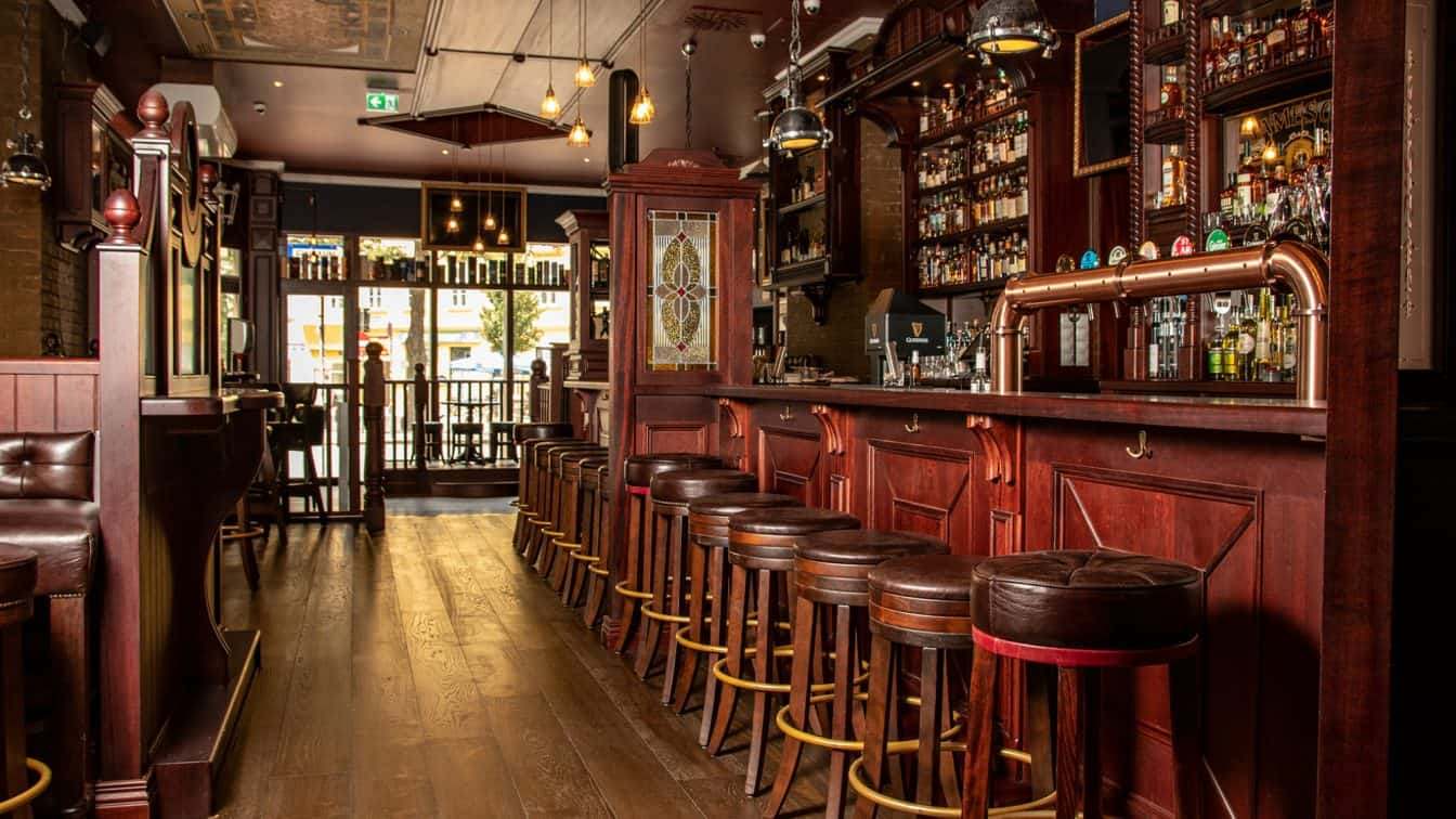 (c) Trinity Irish Bar Wien Trinity Irish Bar Wien