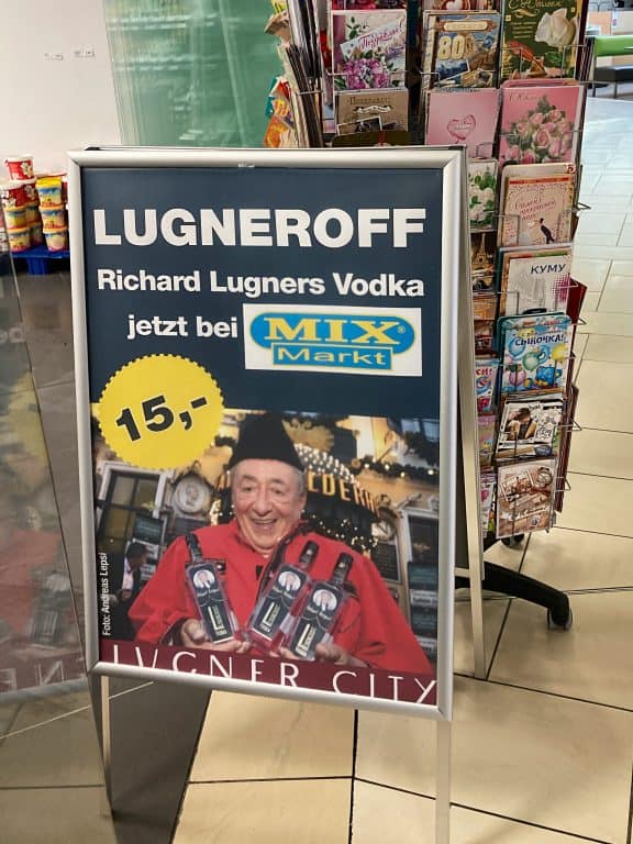 Lugneroff Vodka Schild (c) Alissa Hacker | 1000things