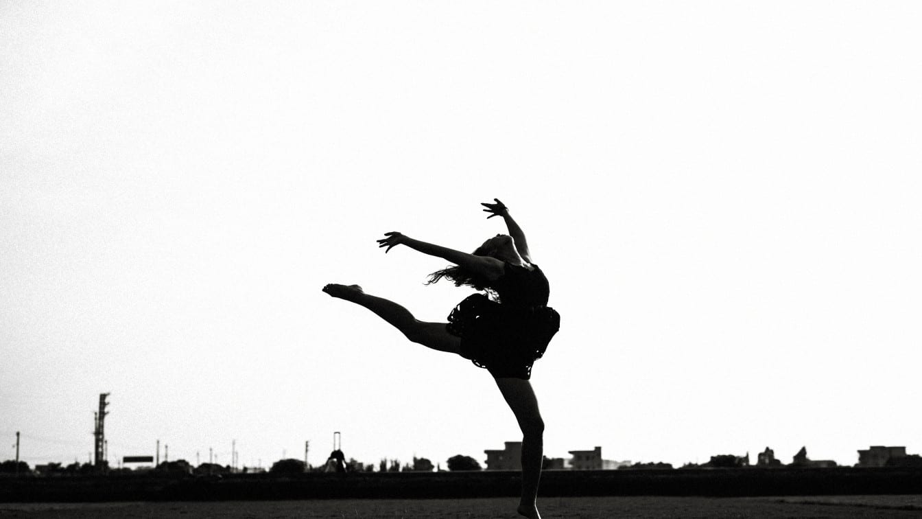 https://unsplash.com/photos/yhPRLguFzu8 Tanzstudios Wien