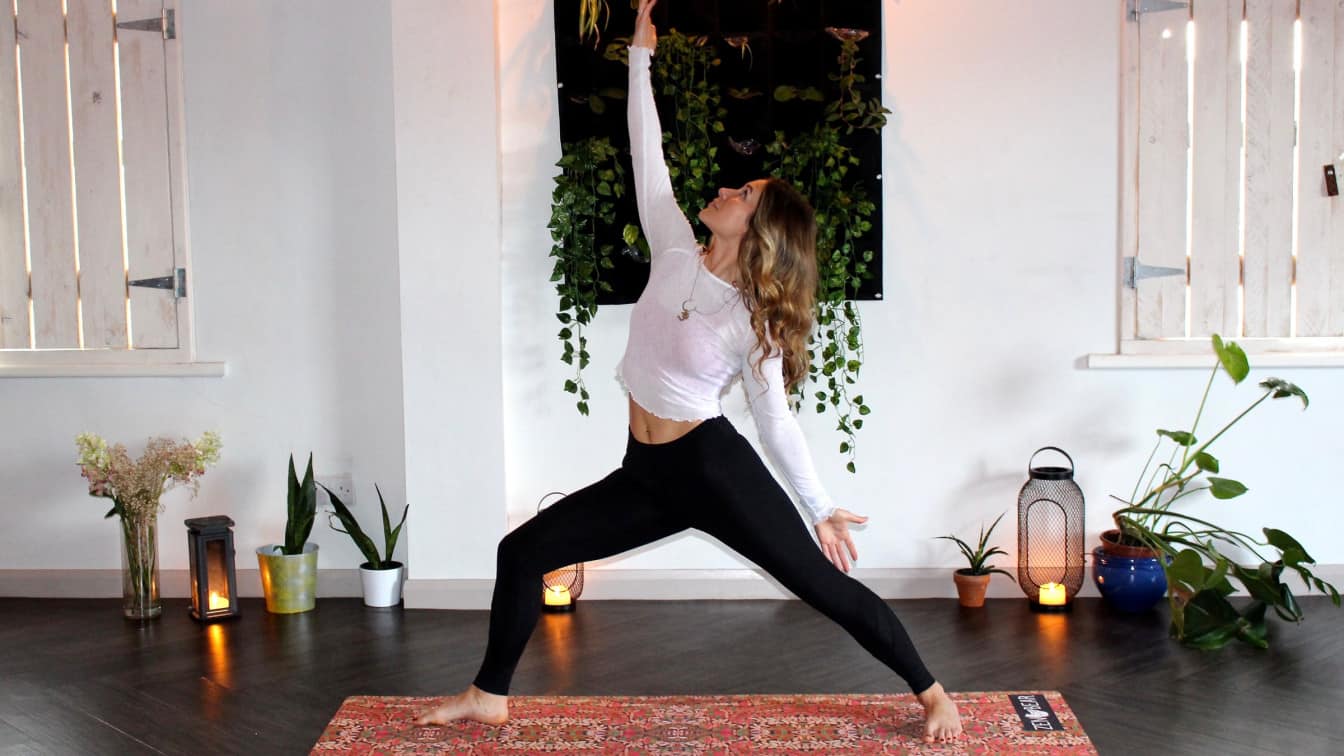 Yoga bei Kerzenlicht (c) Zen Bear Yoga | Unsplash Yoga (c) Zen Bear Yoga | Unsplash