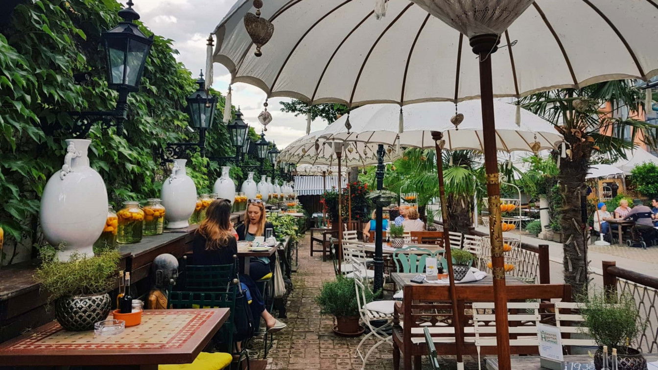 (c) lisamariposa_ | Instagram Restaurant Lucullus Wien Gastgarten