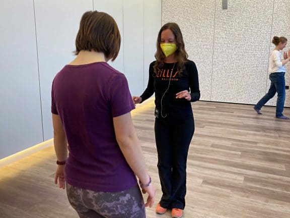 Eine Tanzstunde bei Lillis Ballroom (c) Alissa Hacker | 1000things