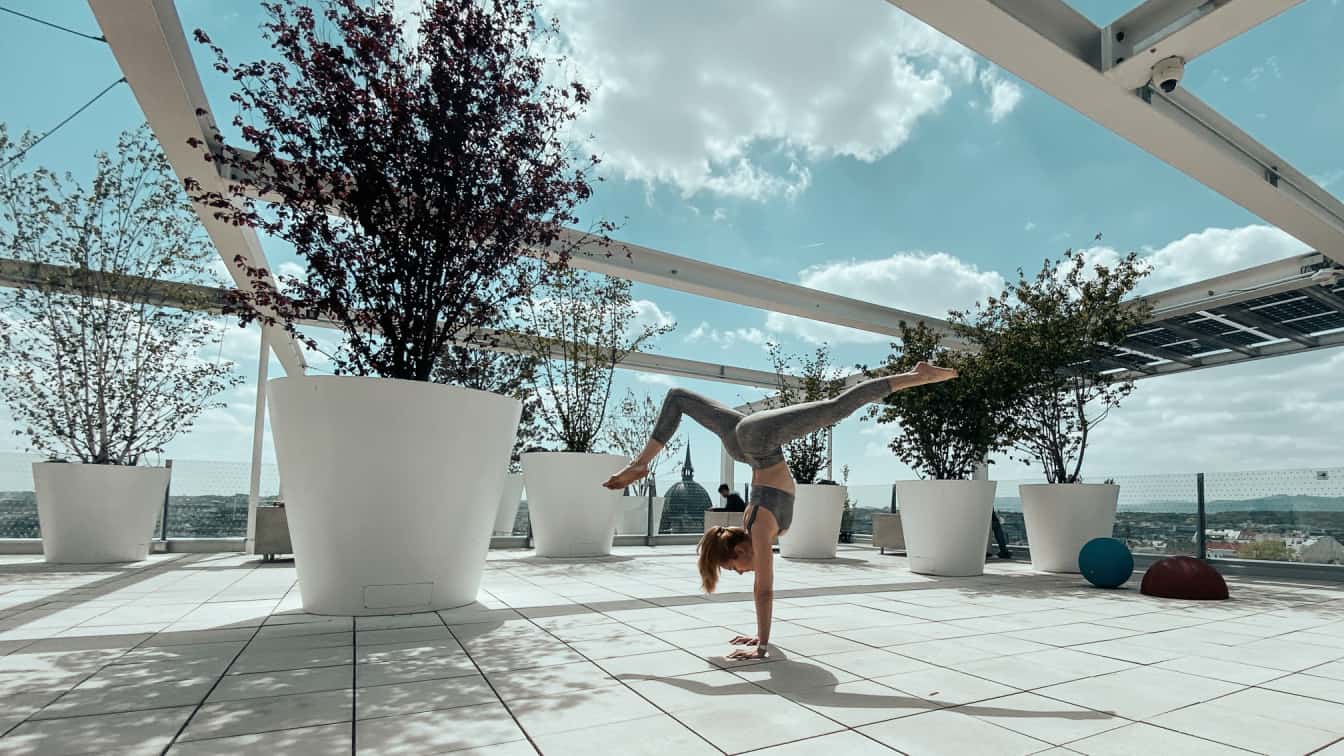 (c) doktoryoga Rooftop Yoga auf der Ikea-Dachterrasse