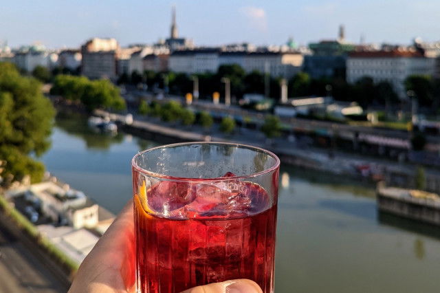 Istros Rooftop Bar Wien Negroni