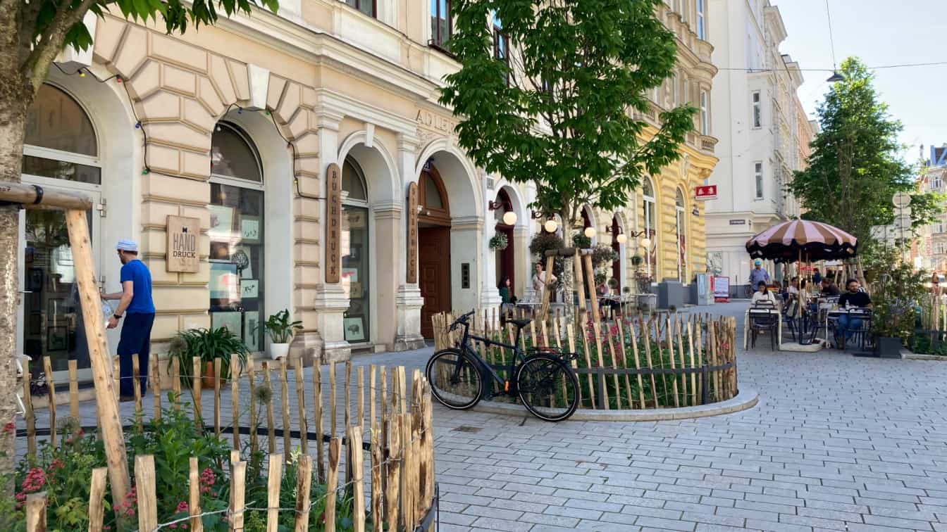(c) Alissa Hacker | 1000things Ruth Klüger Platz / Burggasse