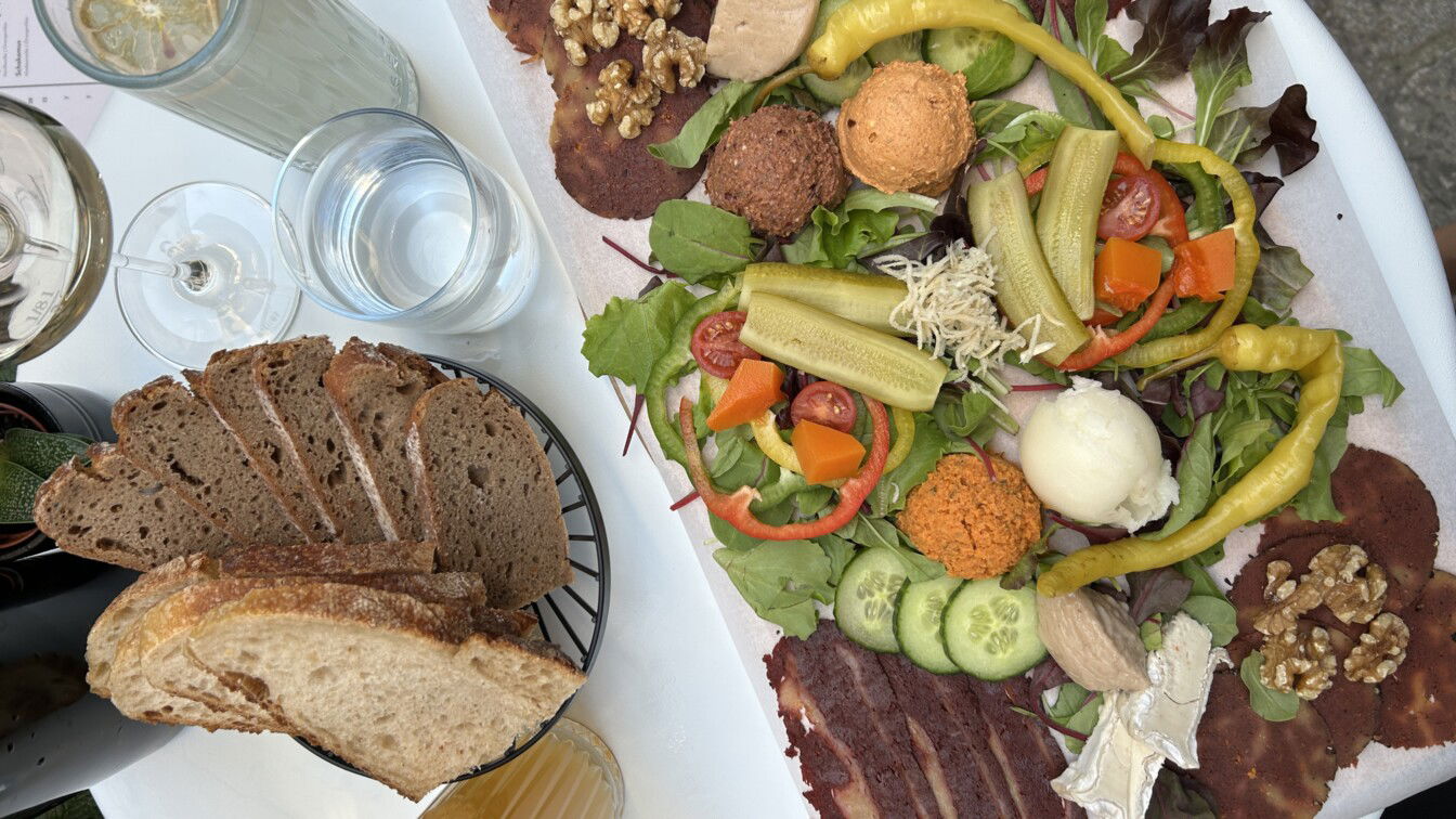 (c) Lisa Oberndorfer | 1000things Hertz und Seele vegane Brettljause Wien