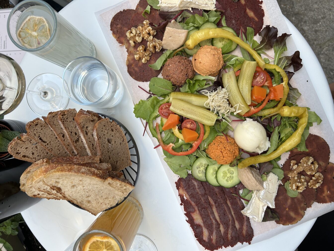 Hertz und Seele vegane Brettljause Wien