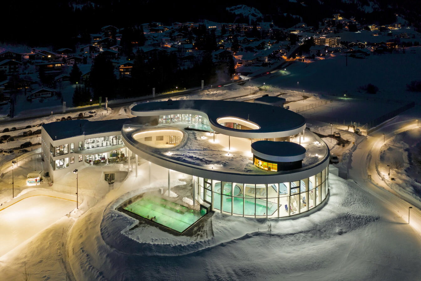Atoll Achensee bei Nacht im Winter