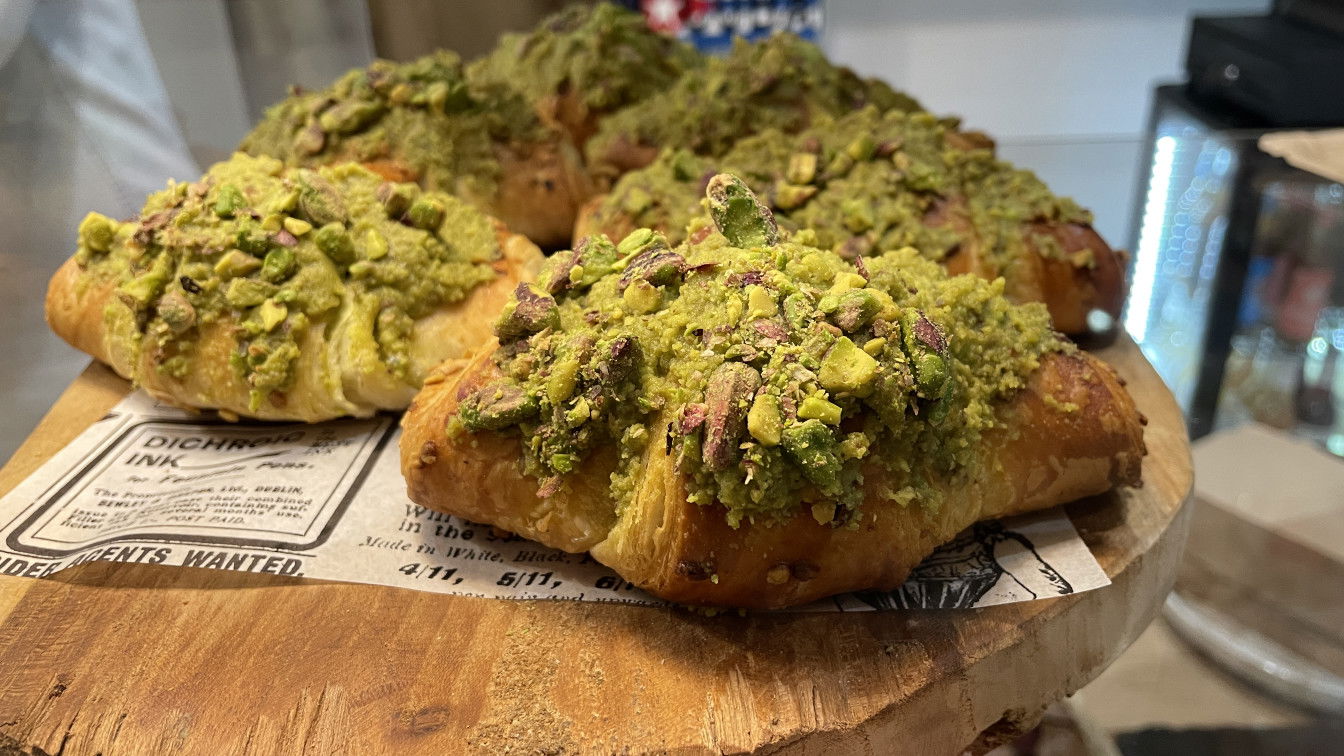 (c) Lisa Oberndorfer | 1000things Cafe Delice Wien Croissant