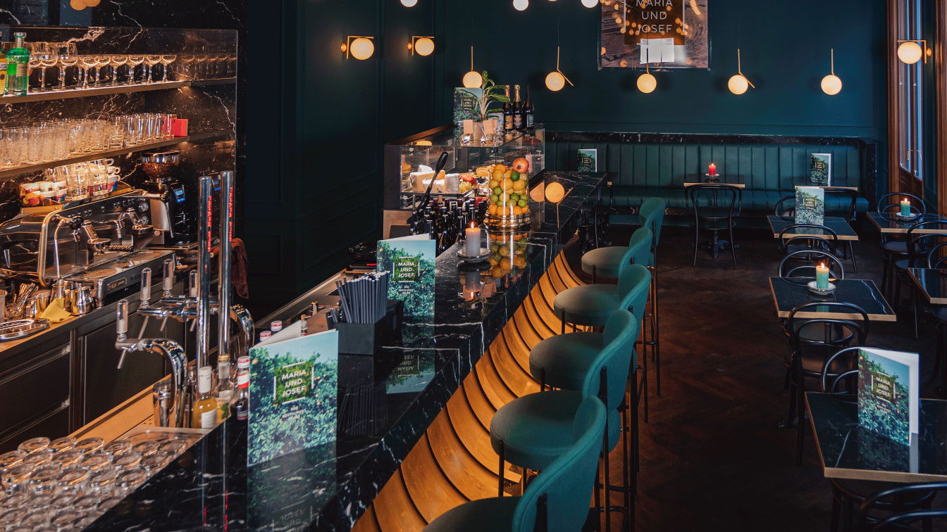 (c) @viennavisitas Maria und Josef Restaurant Bar Wien