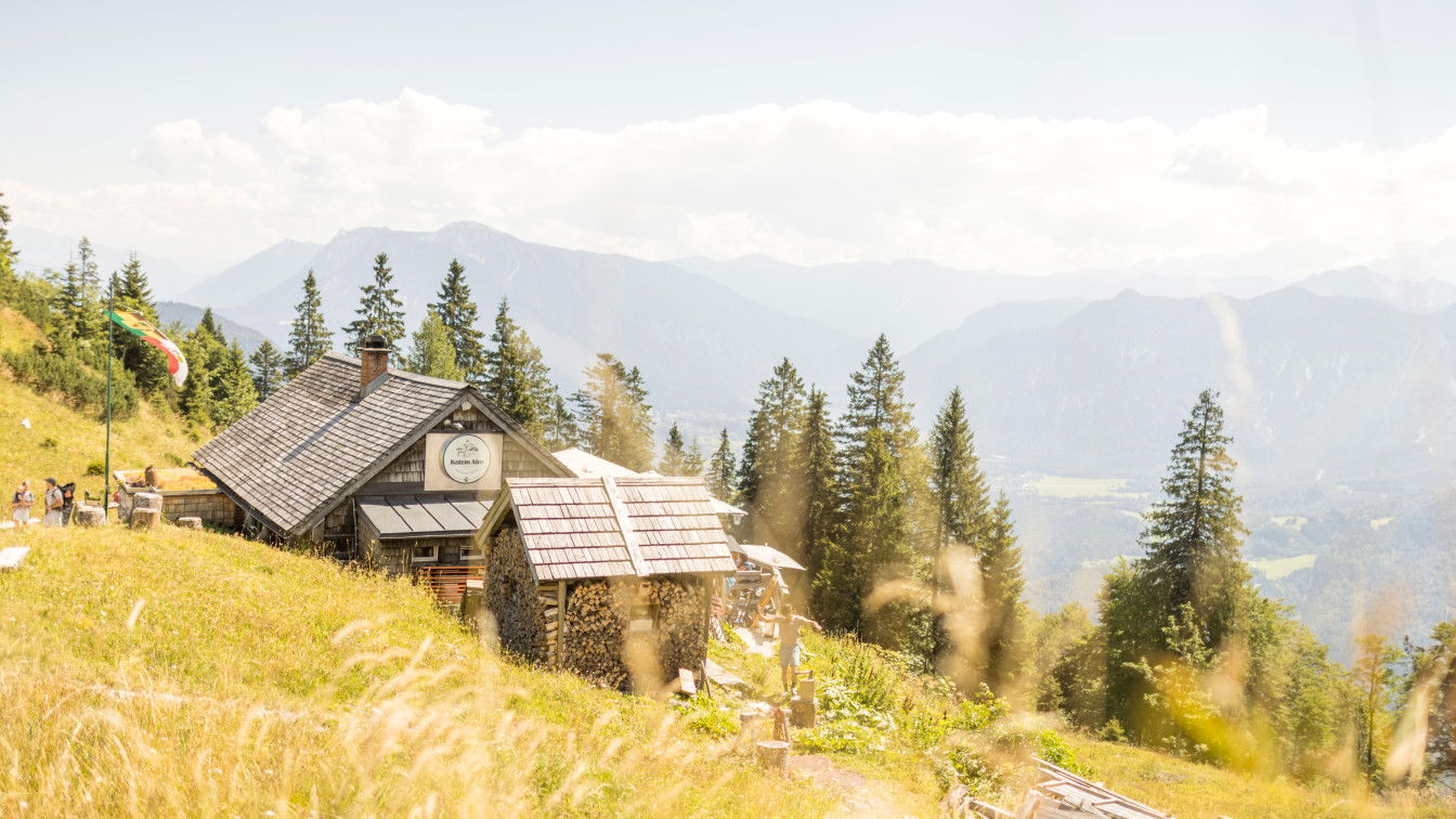 (c) kuscheiart | www.badischl.at Katrin Almhütte Salzkammergut Oberösterreich