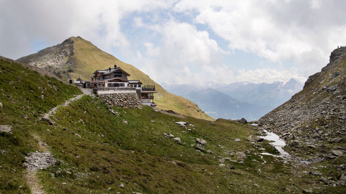 (c) Tirol Werbung | Bauer Frank Zillertal, Kaltenbach, Wedelhütte_Tirol Werbung_Bauer Frank_Kaltenbach