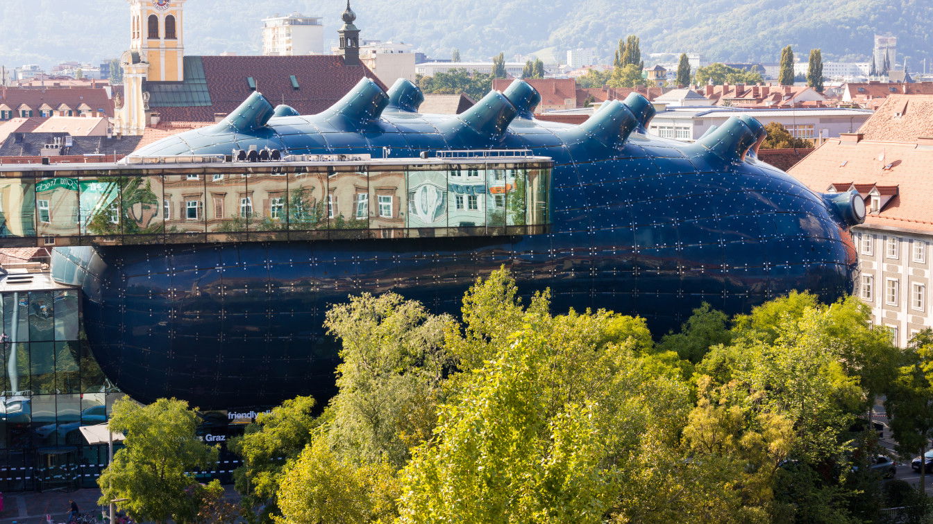 Murinsel + Kunsthaus Graz = Ultimative Glückskombo. (c) Graz Tourismus | Harry Schiffer Kunsthaus Graz