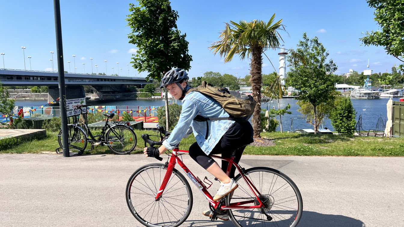 (c) Julia Riedesser | 1000things Rennrad Donauinsel