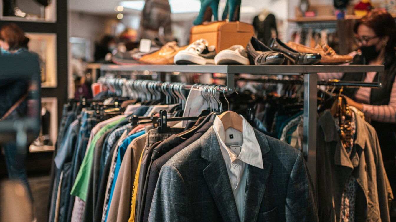 https://unsplash.com/de/fotos/JGtPrdnMgQc Secondhand Shops Salzburg