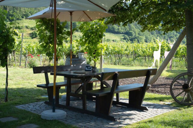 Tisch im Gastgarten