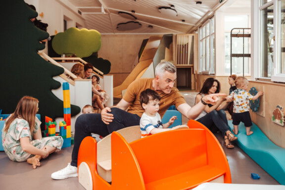 Luftburg Kolarik im Prater Wien Kinder