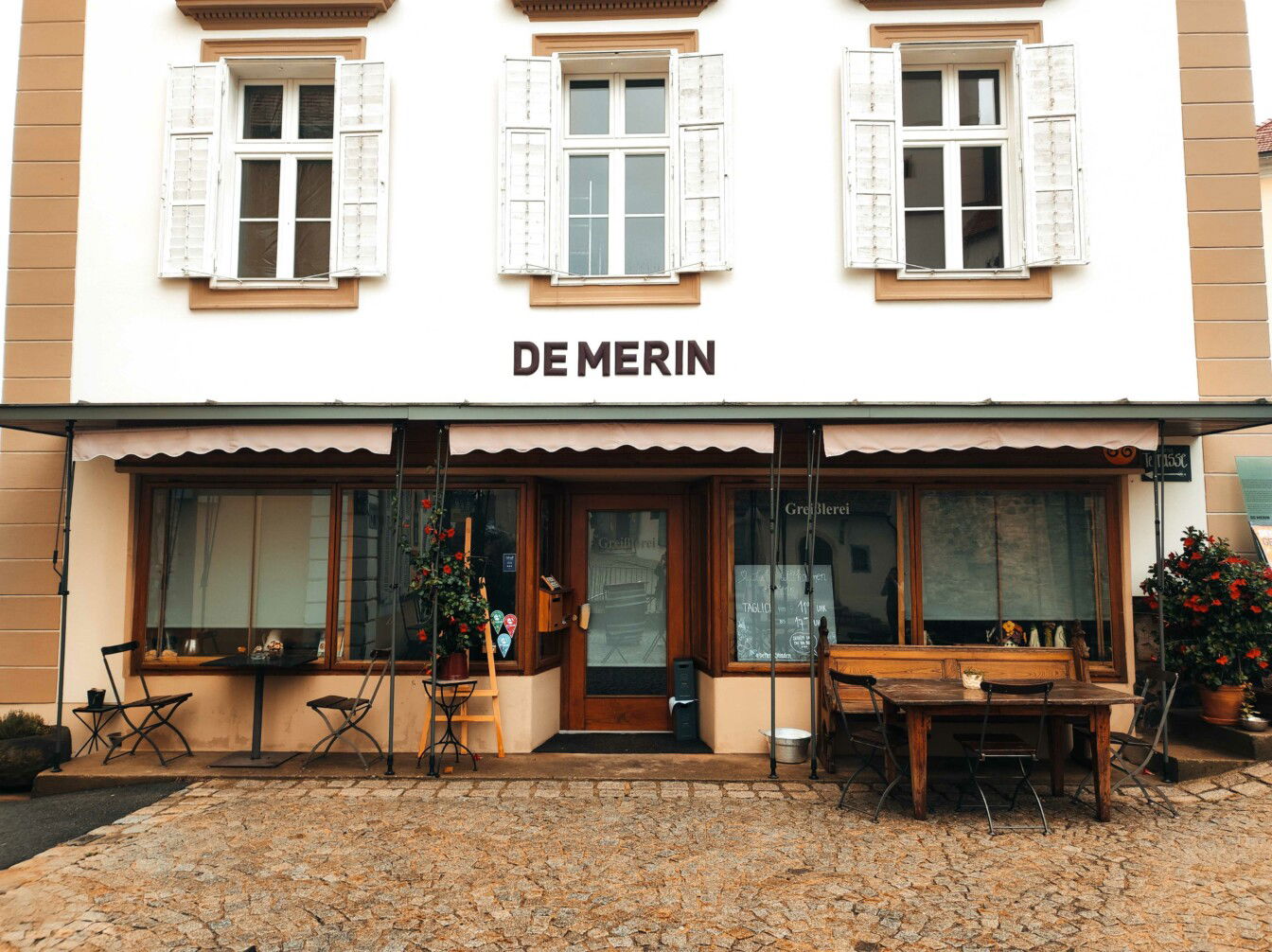 Greisslerei De Merin Straden