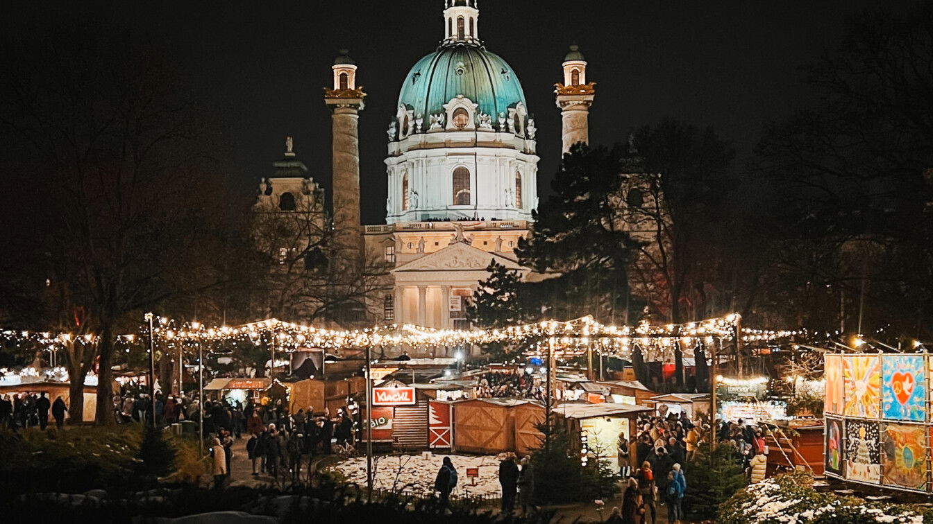Art Advent Karlsplatz