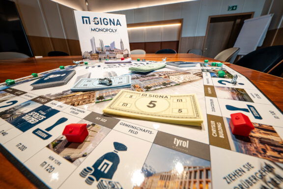 Signa Versteigerung Aurena