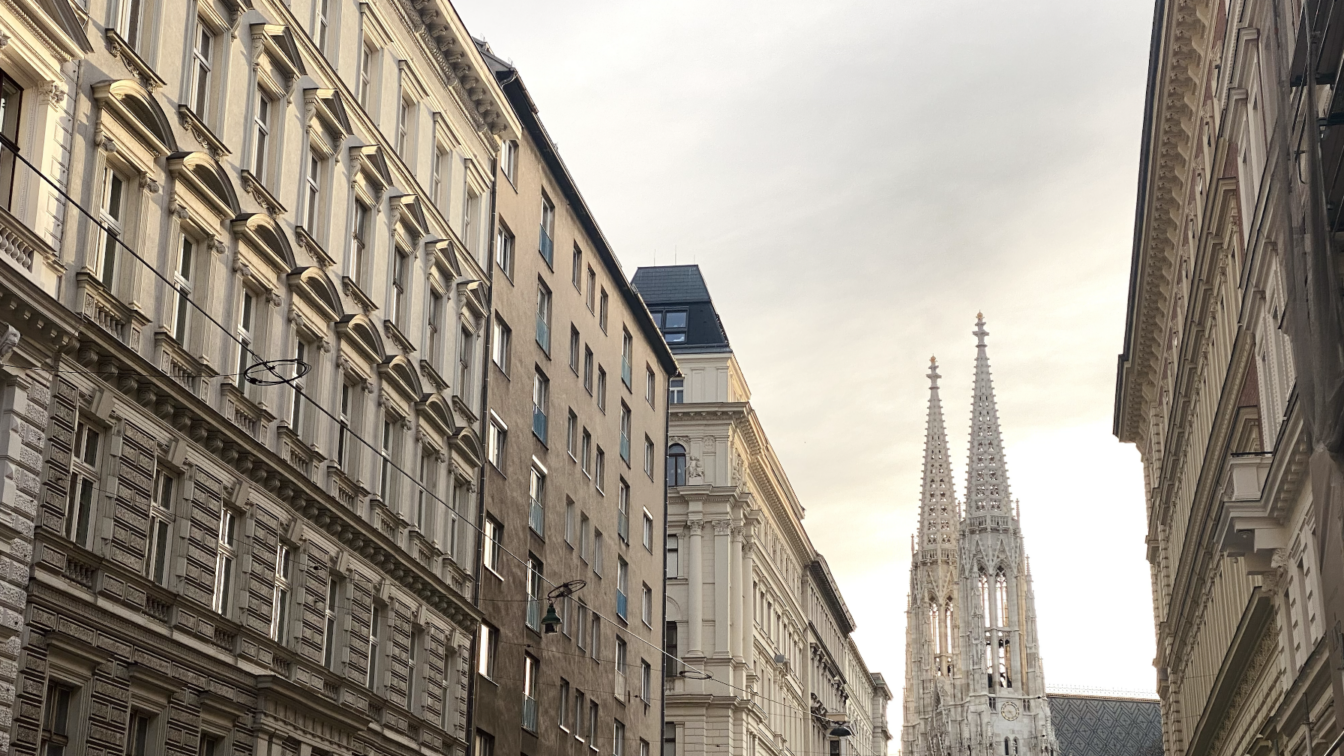 Wien Votivkirche Abend