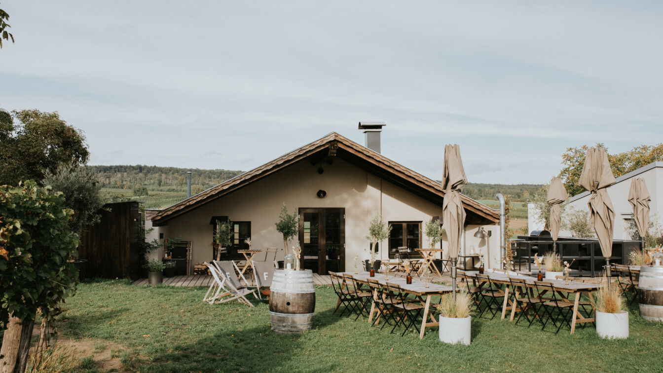 (c) Franz von Grün das Restaurant von Franz von Grün mitten in der Natur
