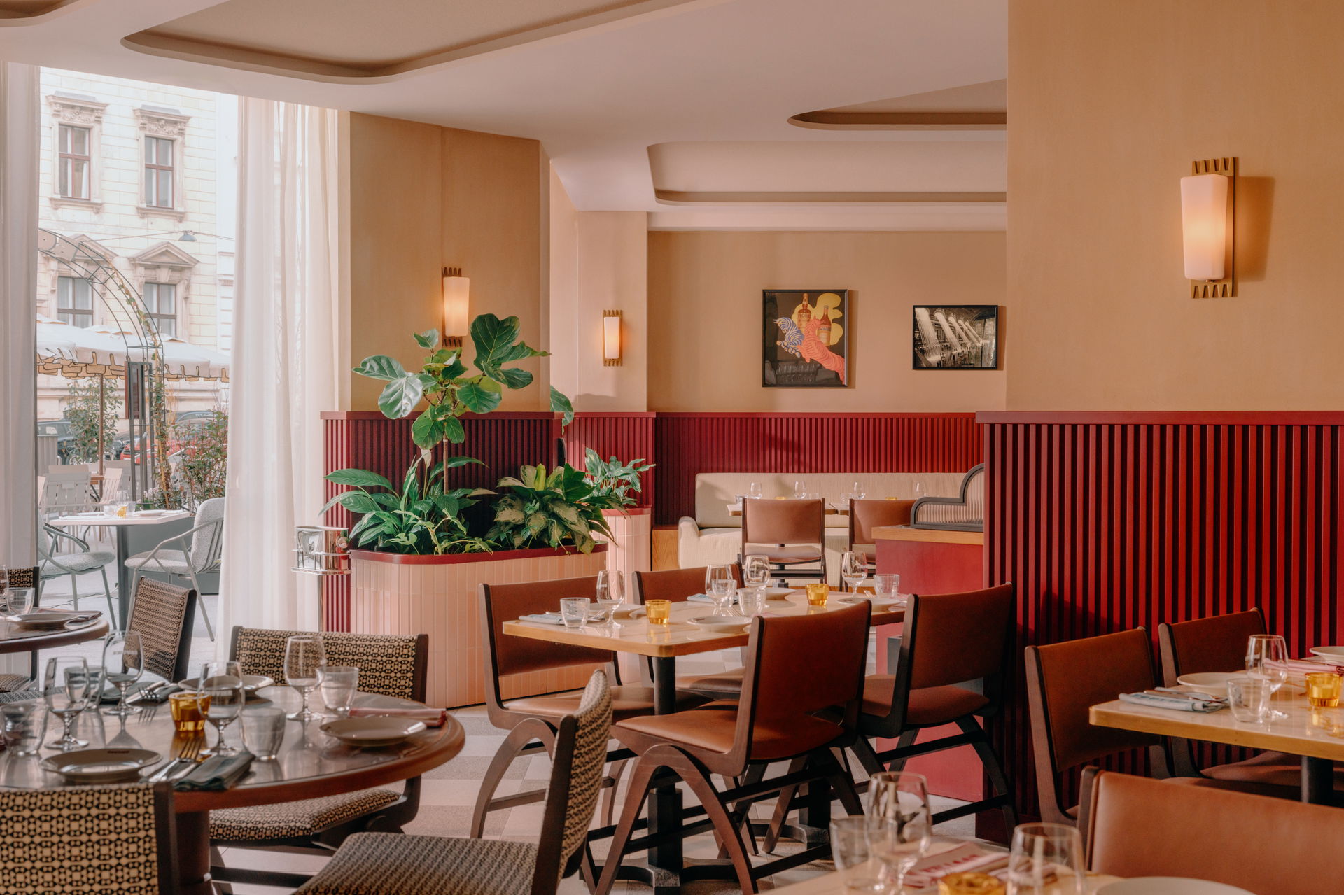 Hoxton Vienna Bouvier