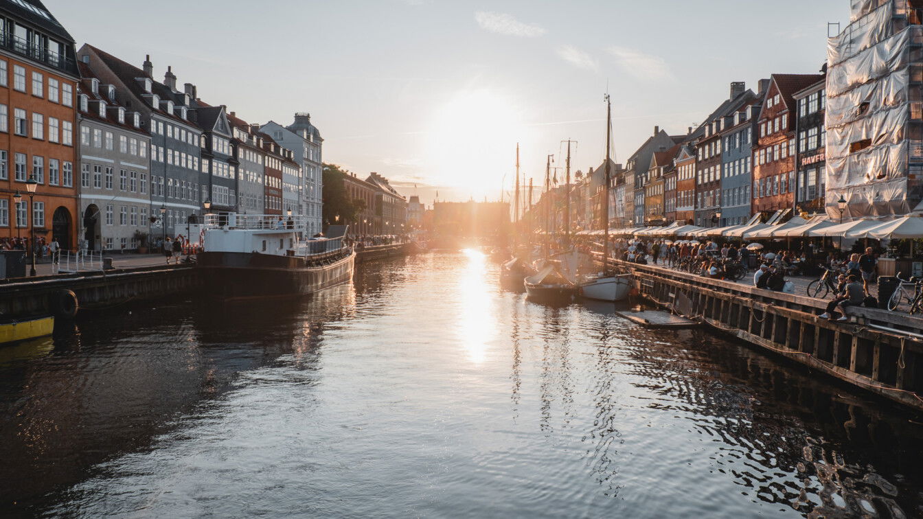(c) Lilli Wermuth | 1000things Nyhavn bei Sonnenuntergang