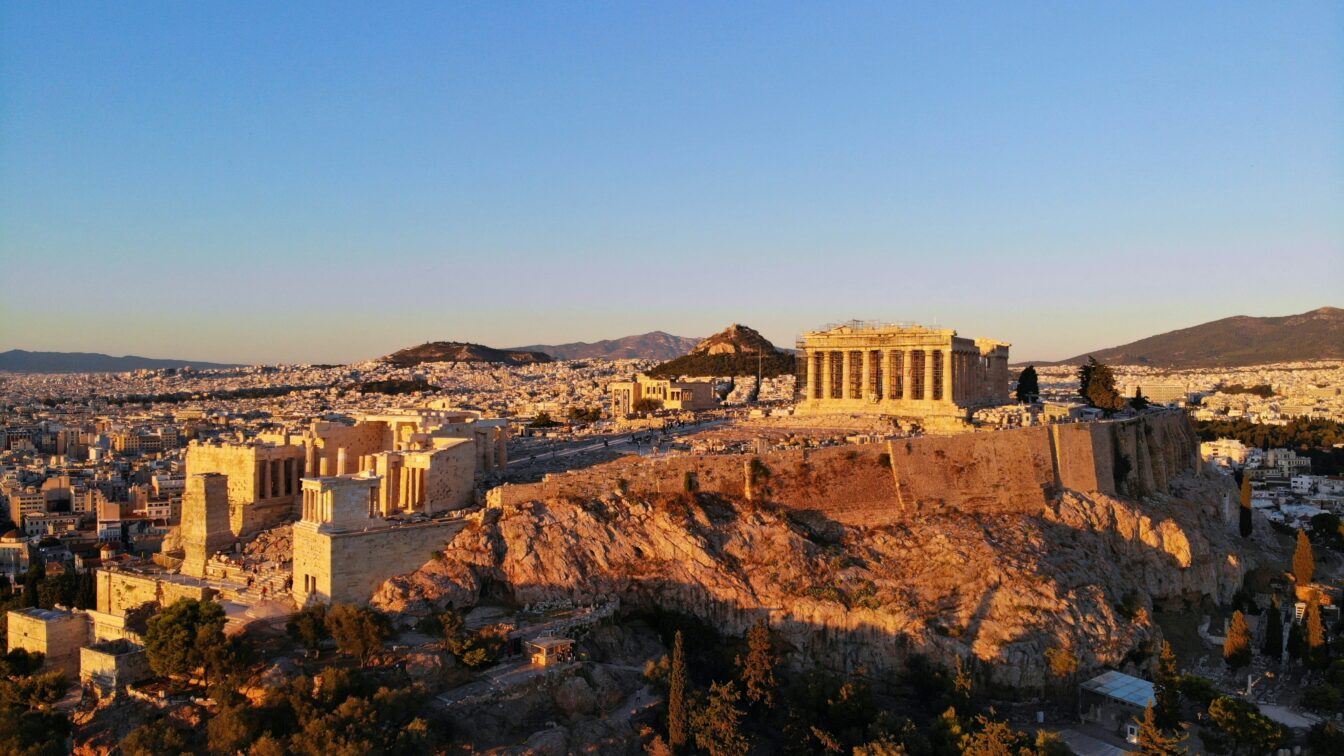 (c) Dimitris Kiriakakis | Unsplash Sonnenuntergang auf der Akropolis, Panorama